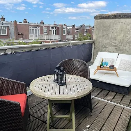Luxurious Floor Near & Musea Appartement