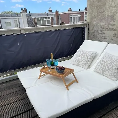 Luxurious Floor Near & Musea Apartment Den Haag